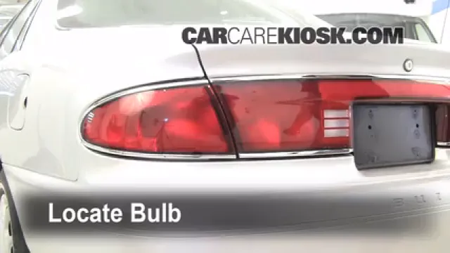 2004 Buick Century Custom 3.1L V6 Luces Luz de reversa (reemplazar foco)